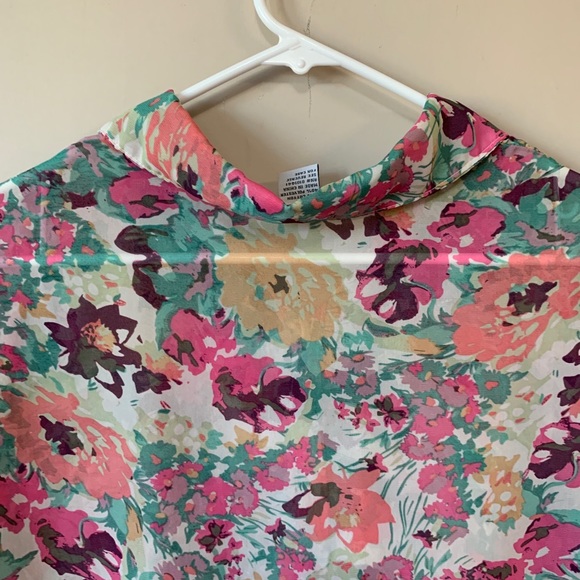 Jamie Nicole Collection 3X Floral Tie Front Tab Sleeve Button Up Shear Blouse - Picture 11 of 13